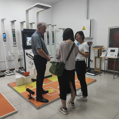 Máquina de exame médico de saúde conveniente com peso ≤ 300 kg e ecrã táctil