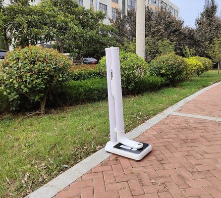 Análise da composição corporal e medição da temperatura com uma balança digital de tipo permanente