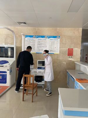 Máquina de diagnóstico de saúde médica de autoatendimento com ABS de alta resistência e função SDK
