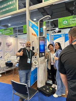 Máquina de análise de gordura corporal de bioimpedância com ecrã de grande ecrã e ecrã de publicidade