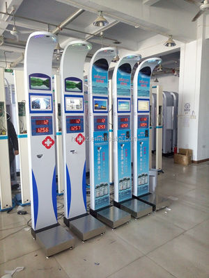 Máquina de venda automática do IMC operada por moedas para medição personalizada do peso corporal e da altura