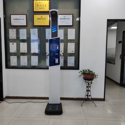 Máquina de IMC OEM ODM para comprovação da composição corporal de altura, peso, tamanho geral 43*61*240cm