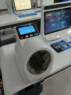 Quadro de telemedicina de tela LCD HD para verificação de saúde do corpo inteiro e monitoramento da pressão arterial