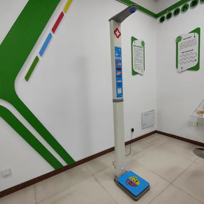 Escala de corpo humano dobrável com transmissão automática de voz e função de medição do IMC
