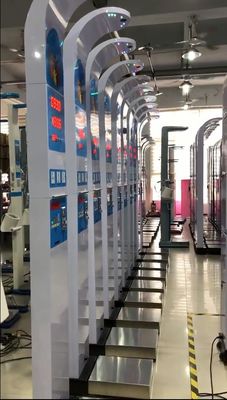 Máquina de venda automática de altura e peso corporal HW-900 para o IMC operado por moedas em árabe espanhol